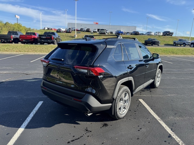 2025 Toyota RAV4 XLE photo 2