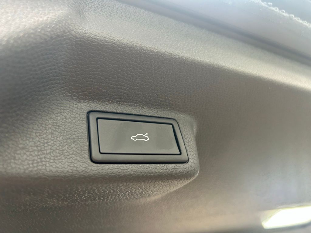 2025 Volkswagen ID. Buzz photo 33