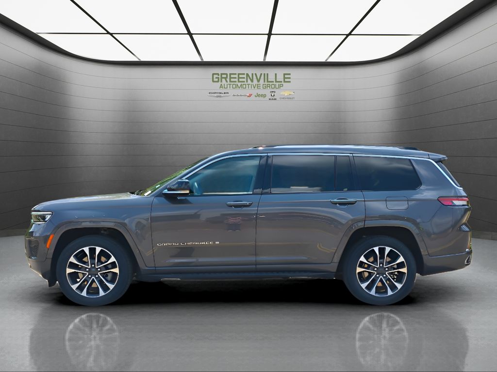 2022 Jeep Grand Cherokee Overland photo 3