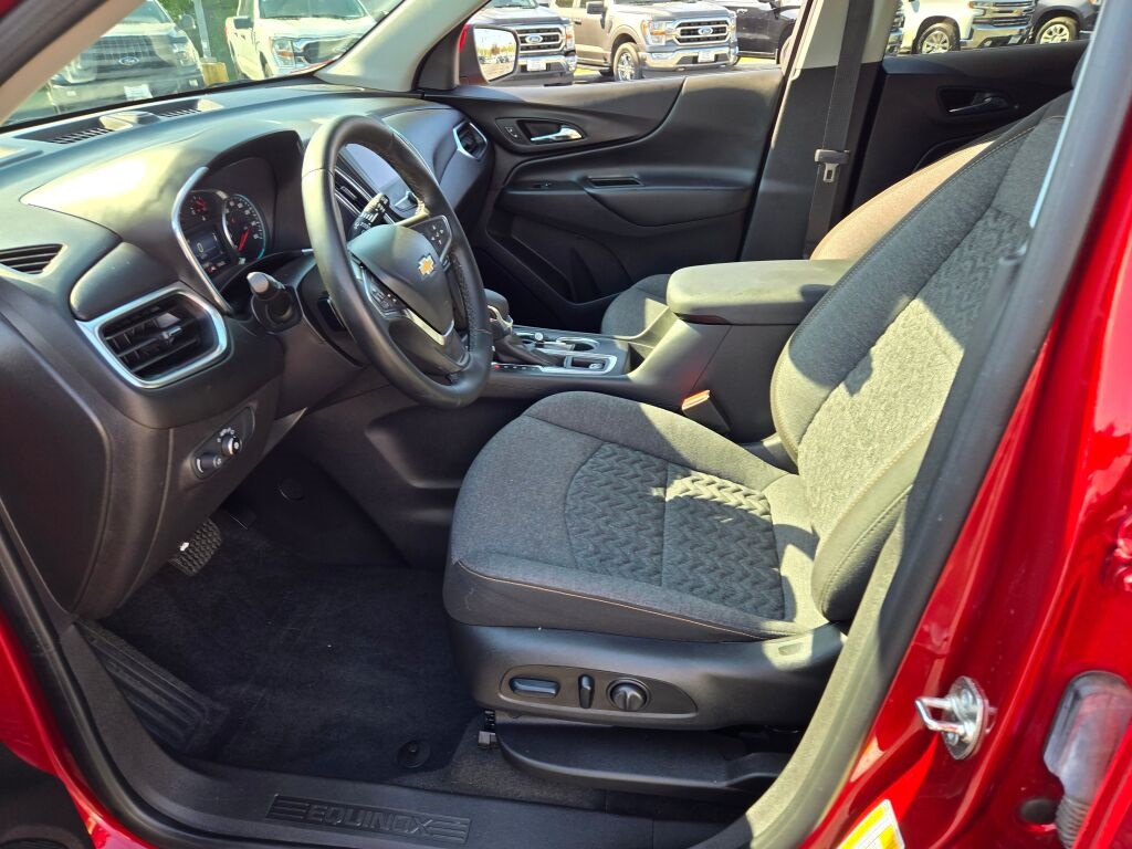 2024 Chevrolet Equinox LT photo 13