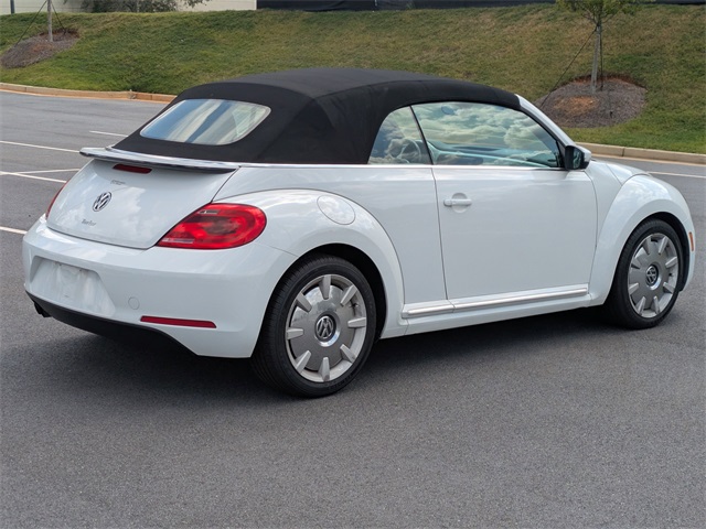 2016 Volkswagen Beetle SEL photo 4
