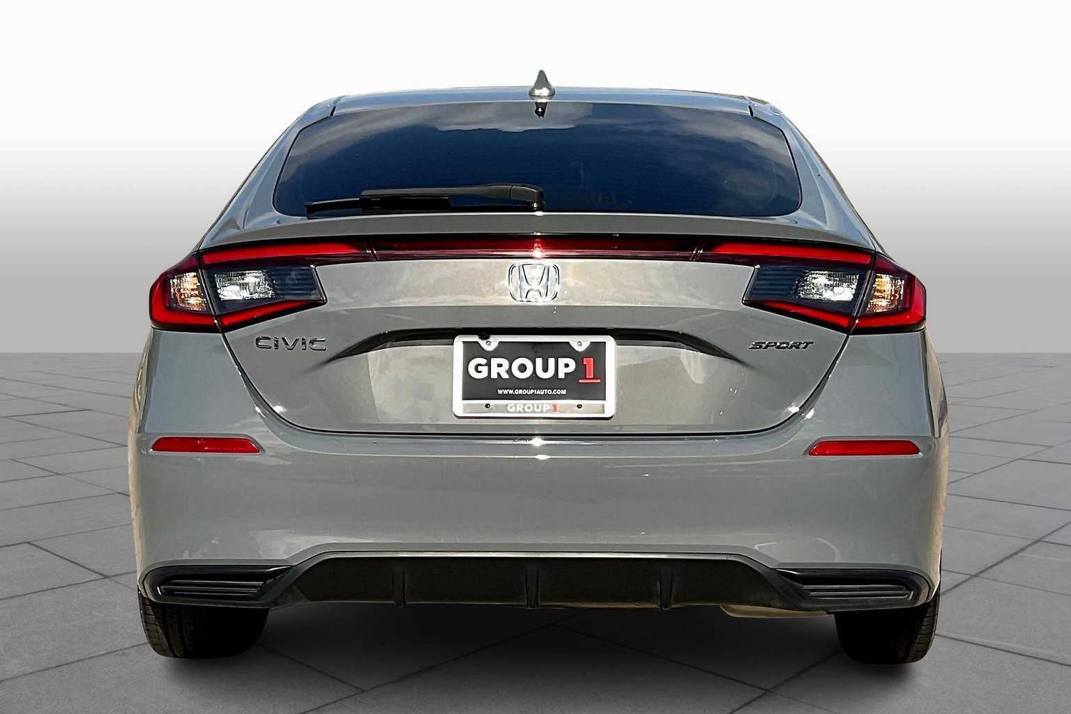 2025 Honda Civic Hatchback Sport photo 4