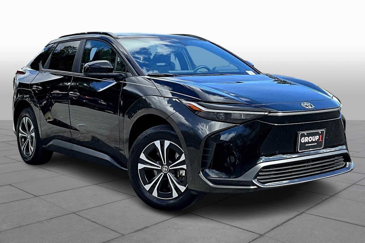 2024 Toyota bZ4X XLE photo 2