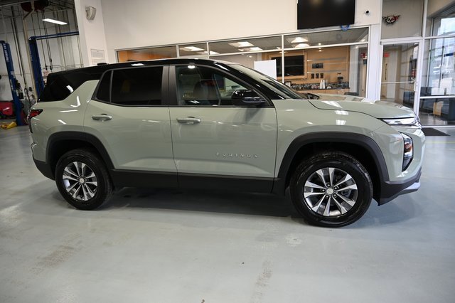 2026 Chevrolet Equinox LT photo 3