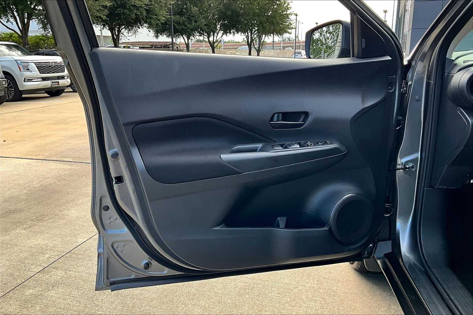 2024 Nissan Kicks S photo 19