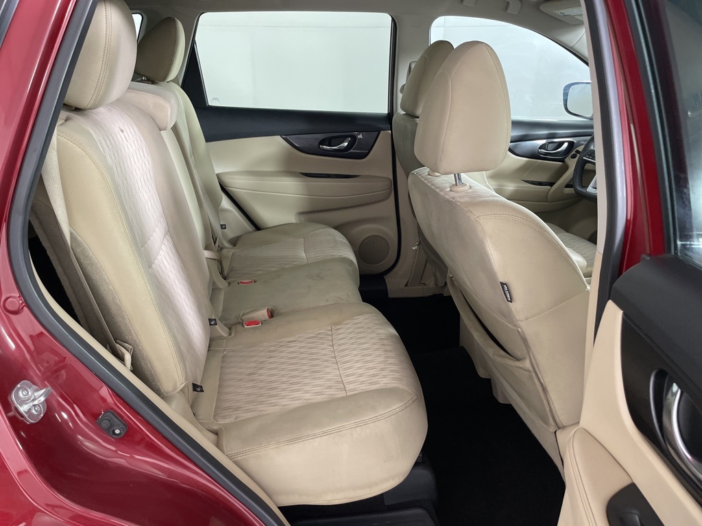 2020 Nissan Rogue SV photo 35