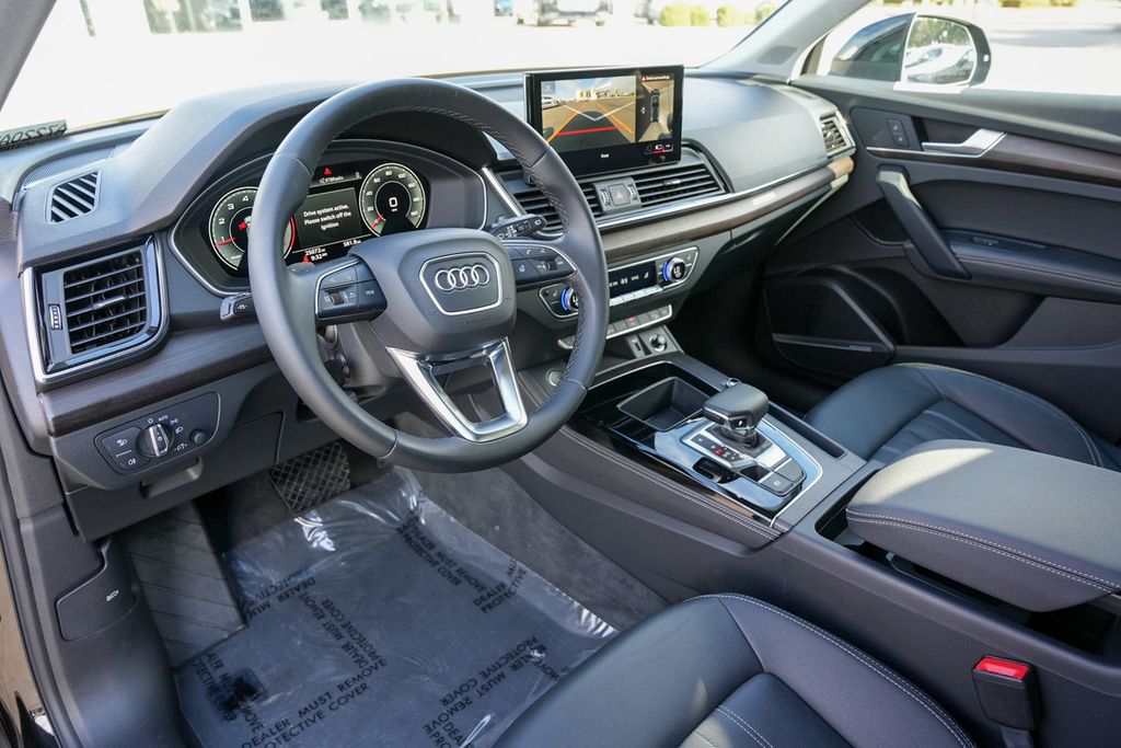2022 Audi Q5 40 Premium Plus photo 11