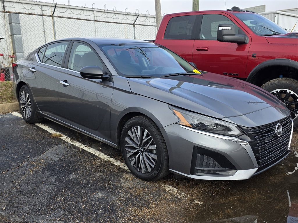 2024 Nissan Altima SV