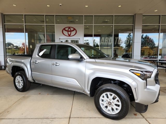 2025 Toyota Tacoma SR5's photo