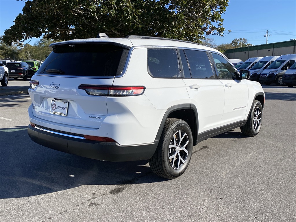 2025 Jeep Grand Cherokee Limited photo 4