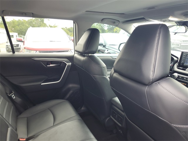 2022 Toyota RAV4 XLE Premium photo 29