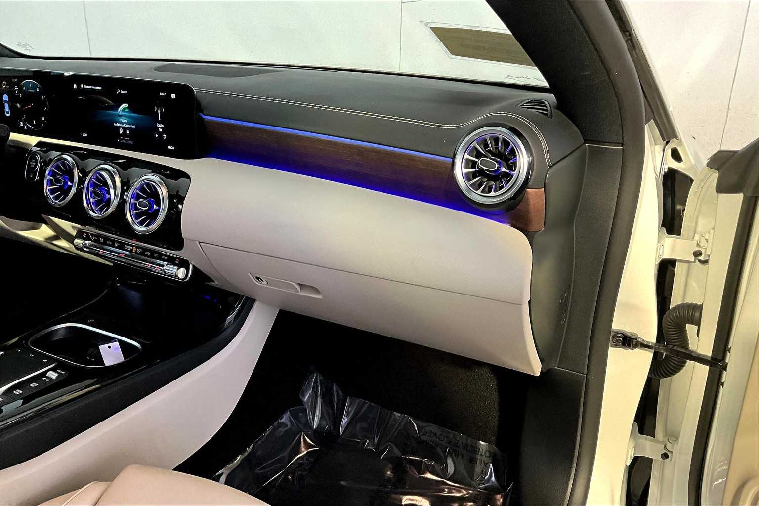 2023 Mercedes Benz CLA 250 4MATIC photo 17