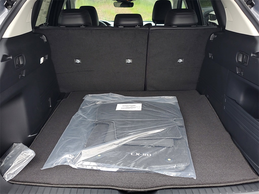 2025 Mazda CX-50 Premium photo 10