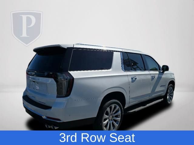 2025 Chevrolet Suburban Premier photo 4