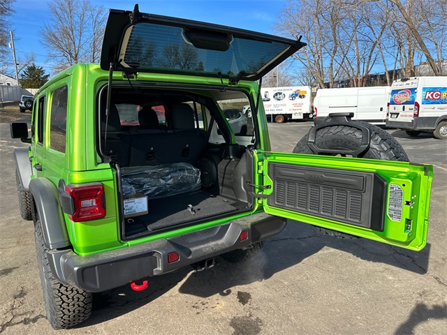 2025 Jeep Wrangler Rubicon photo 9