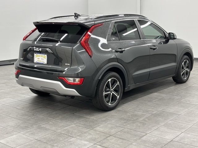 2023 Kia Niro EX photo 2