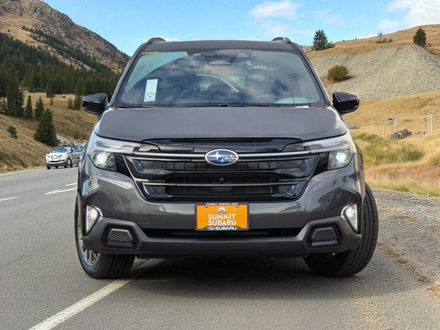 2025 Subaru Forester Touring photo 2