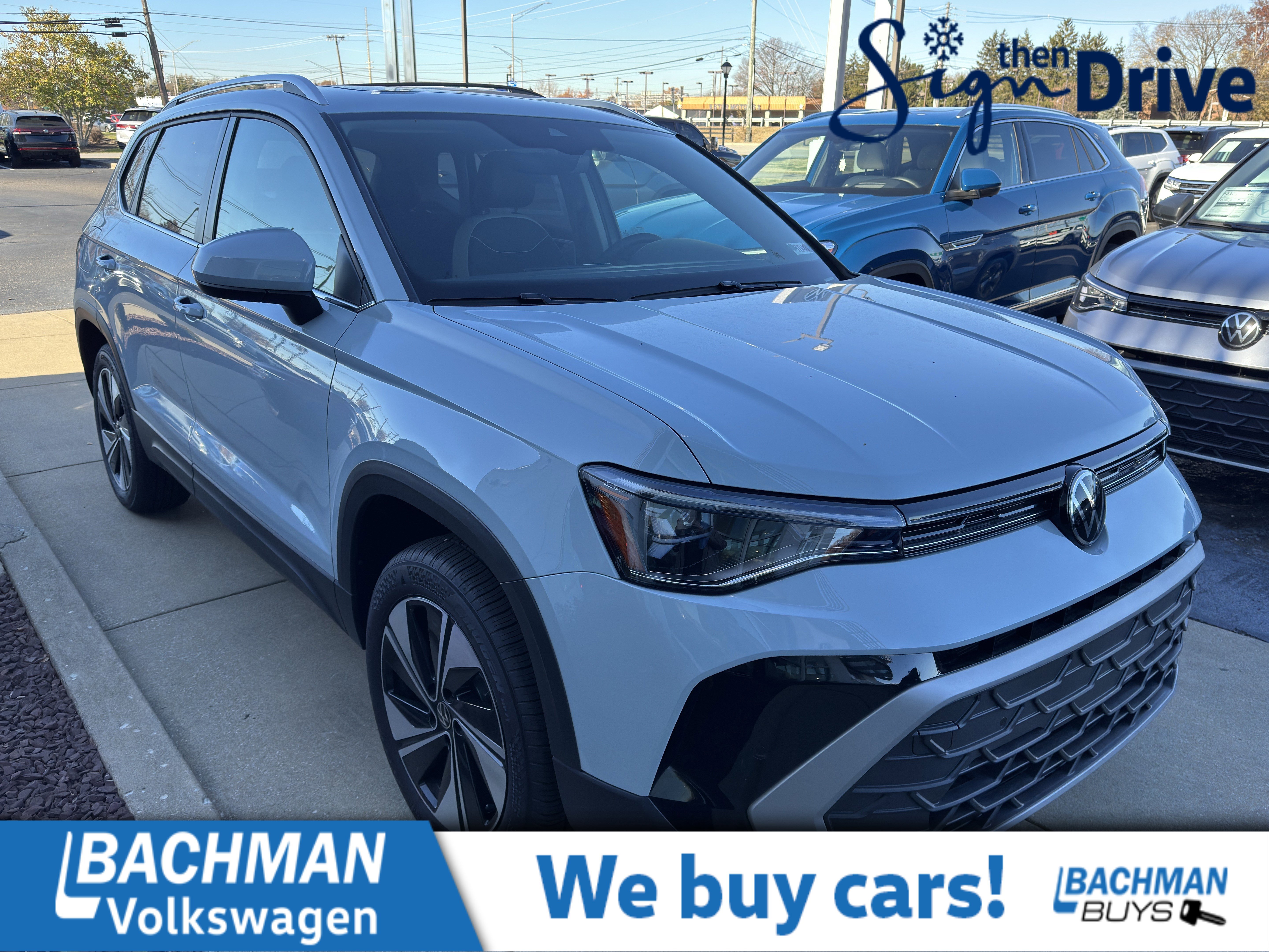 2025 Volkswagen Taos SE's photo