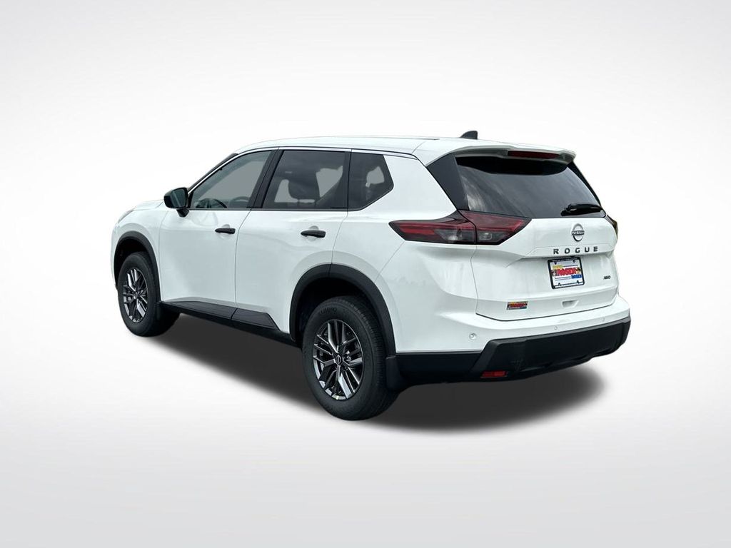 2026 Nissan Rogue S photo 3