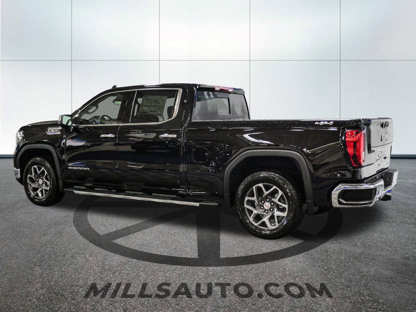 2025 Gmc Sierra 1500 SLT photo 2