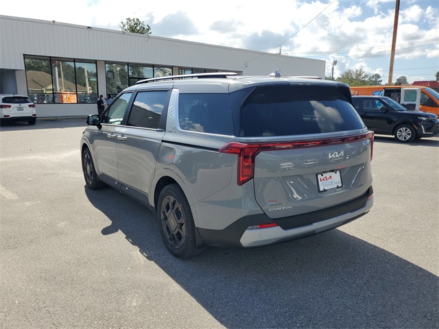 2026 Kia Carnival EX photo 3