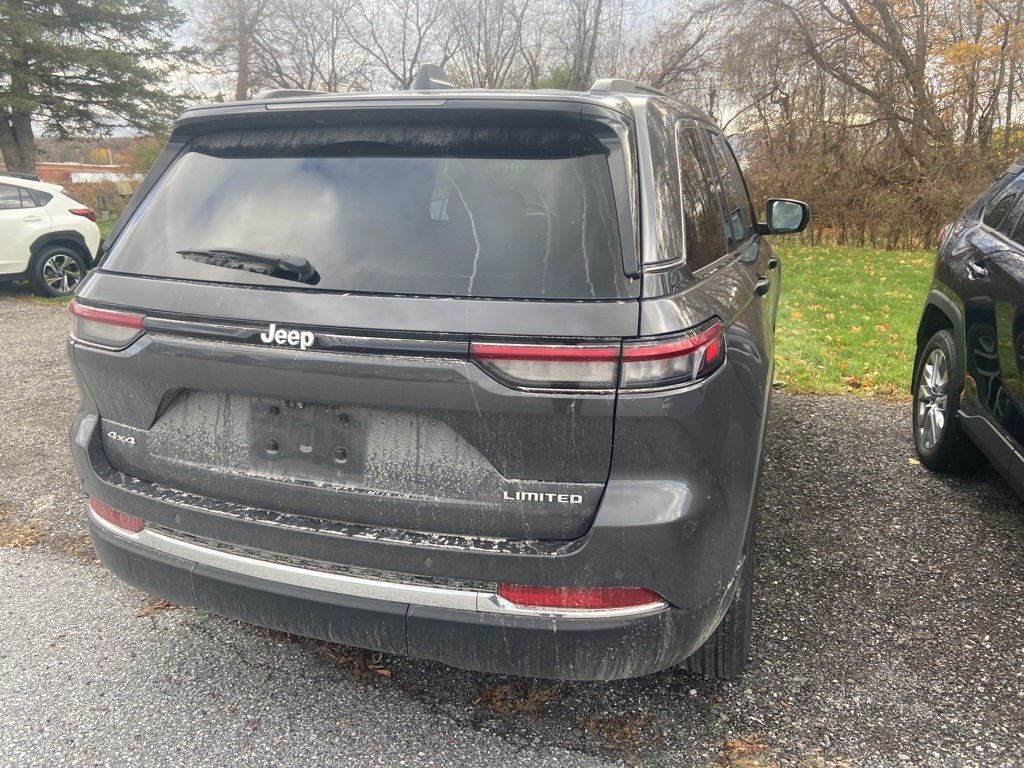 2025 Jeep Grand Cherokee Limited photo 4