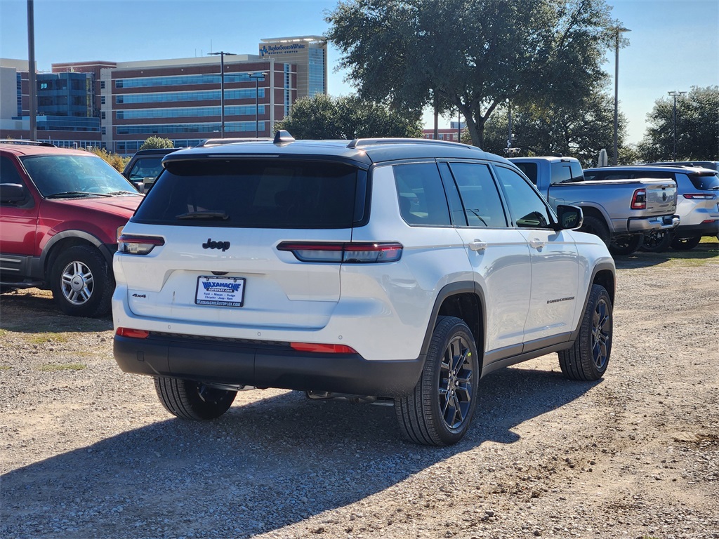 2025 Jeep Grand Cherokee Limited photo 4