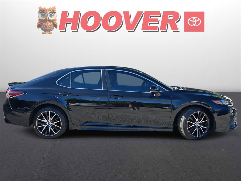 2024 Toyota Camry SE photo 2