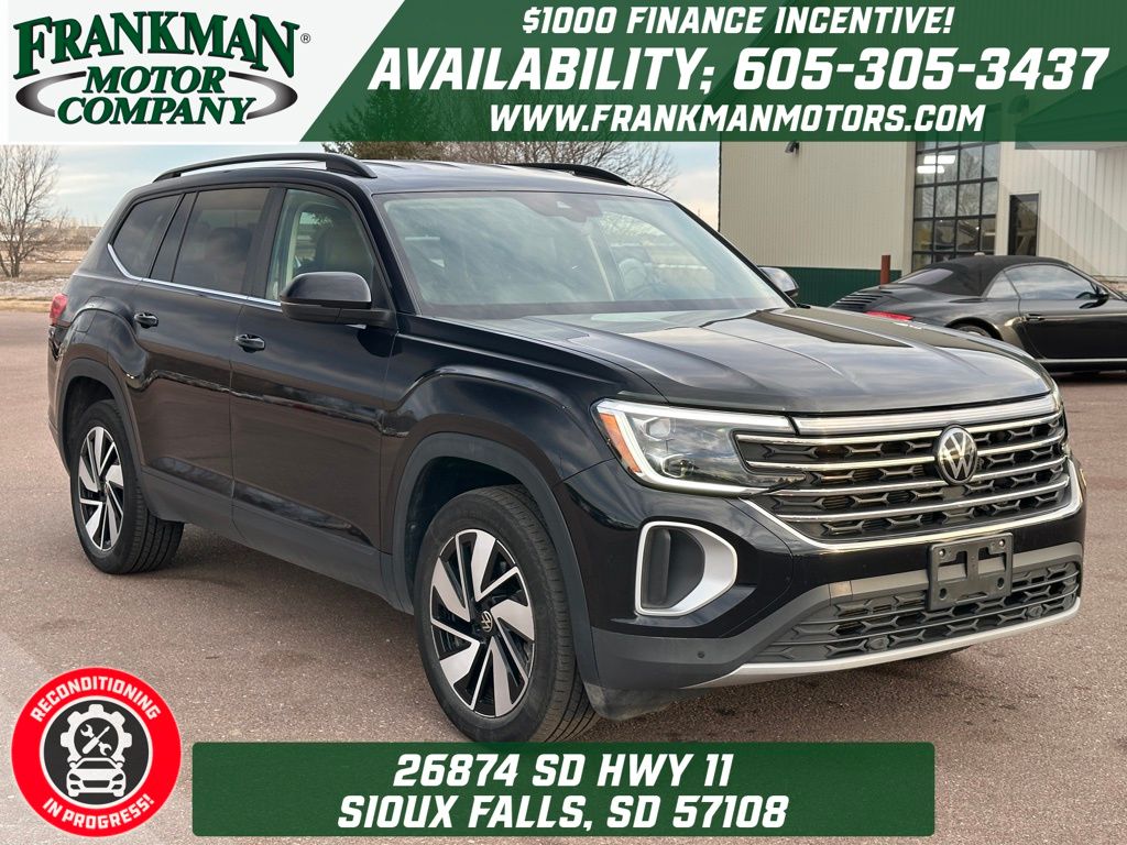 2025 Volkswagen Atlas SE's photo