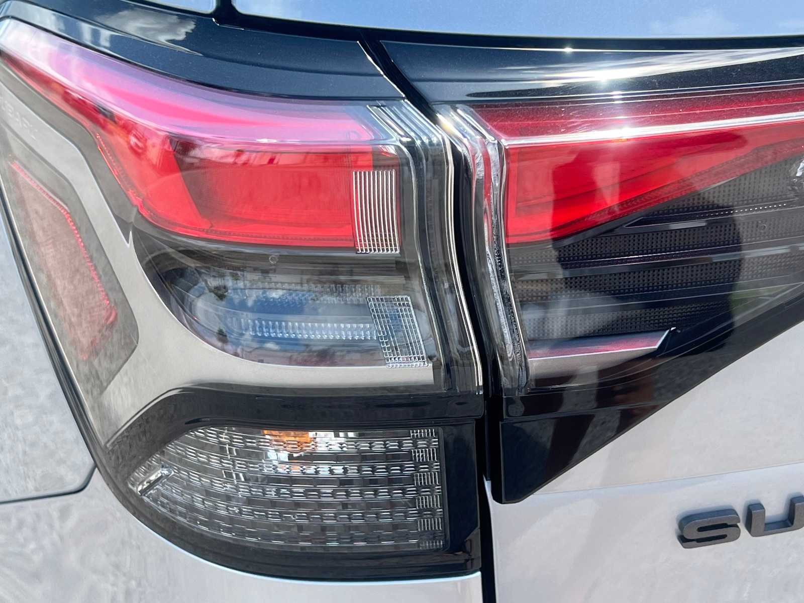 New 2025 ICE SILVER METALLIC Subaru Premium image 12