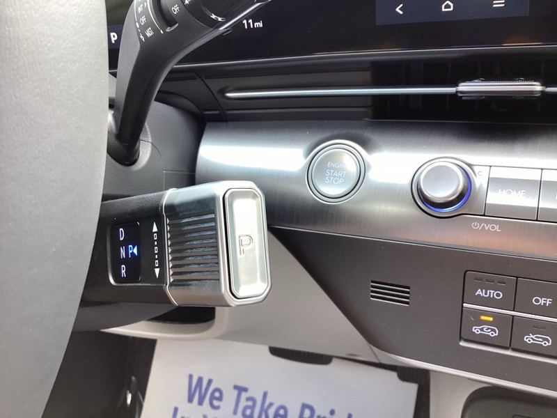 2026 Hyundai Kona SEL photo 38