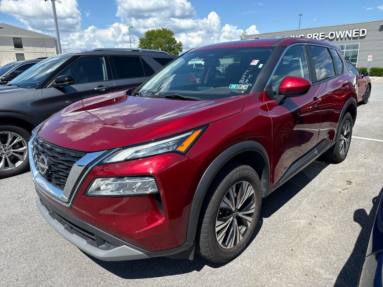 2023 Nissan Rogue SV photo 3