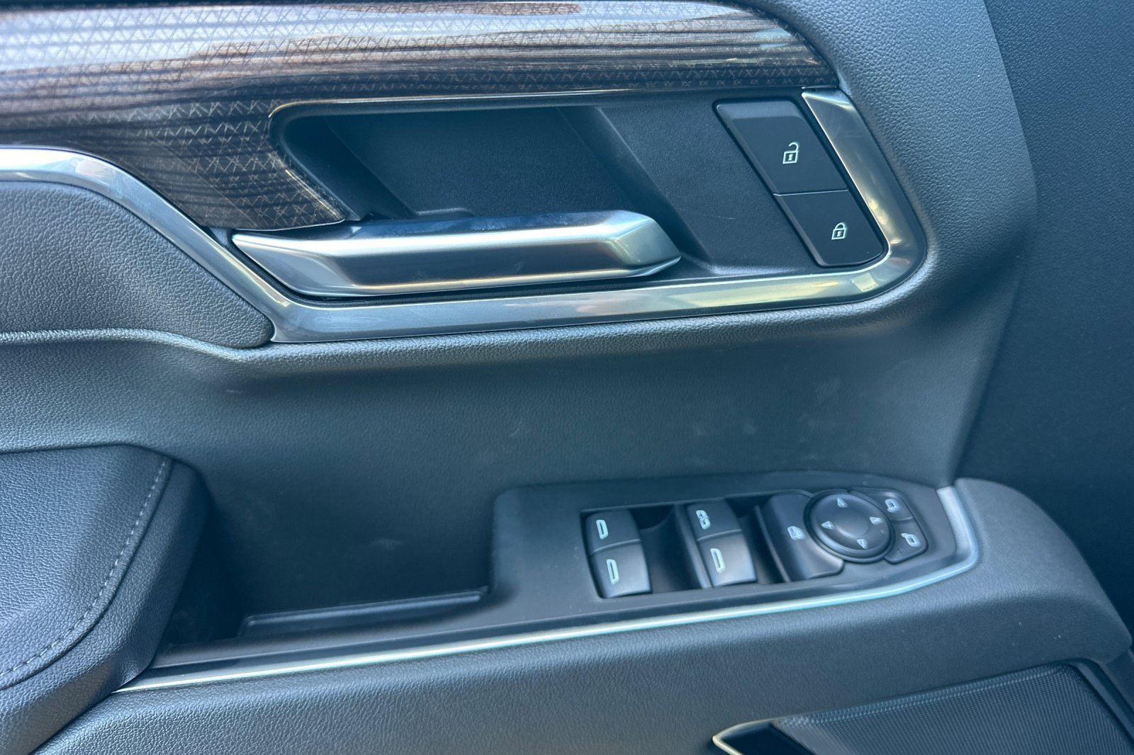 2026 Chevrolet Silverado 1500 LT photo 11