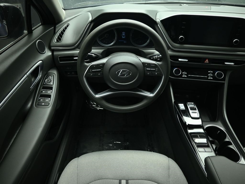 2022 Hyundai Sonata SEL photo 2