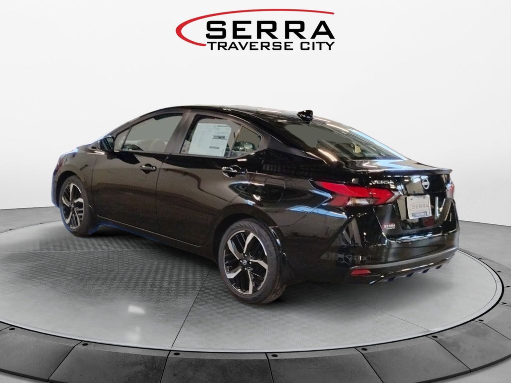 2025 Nissan Versa SR photo 3