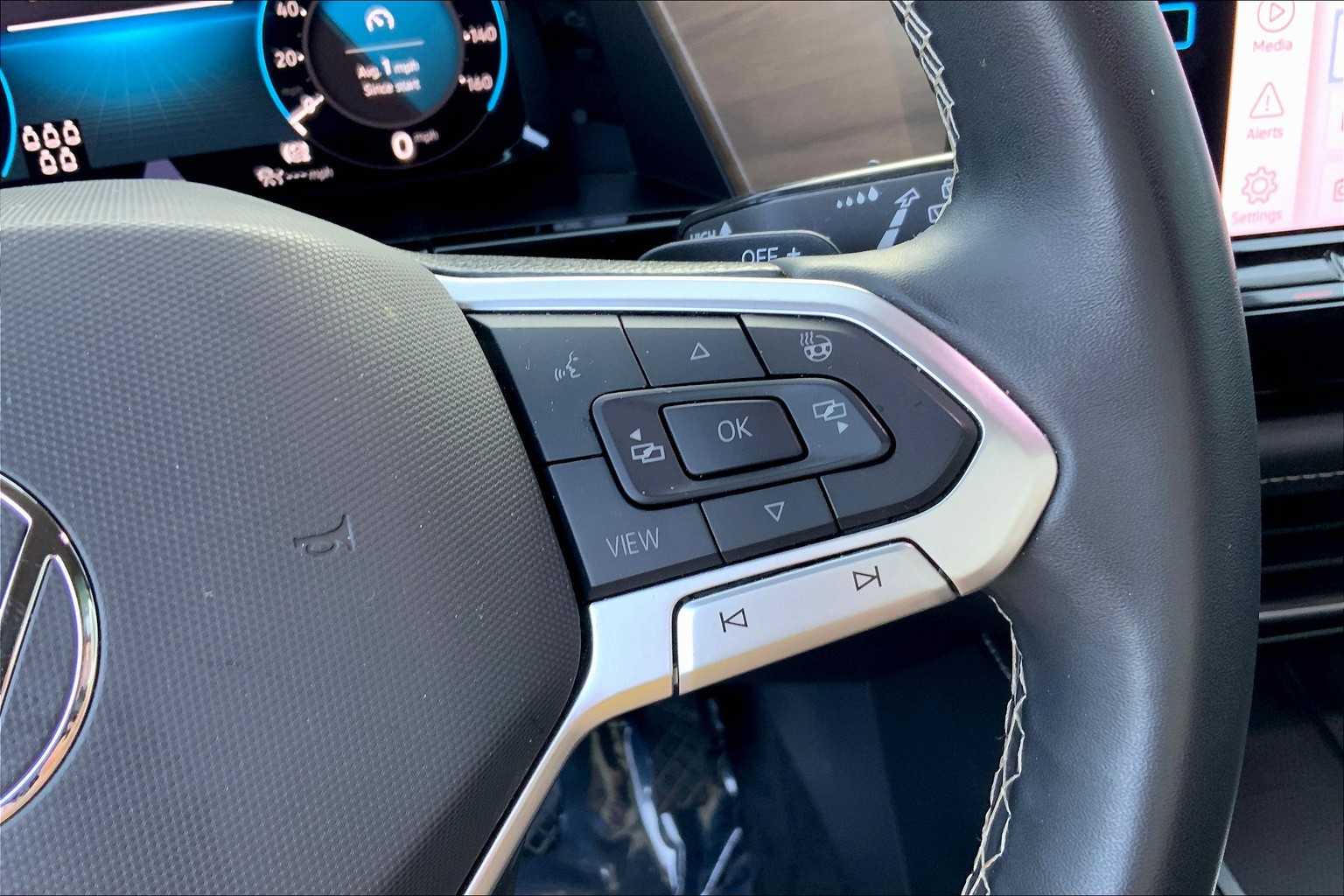 2024 Volkswagen Atlas SE Technology photo 23