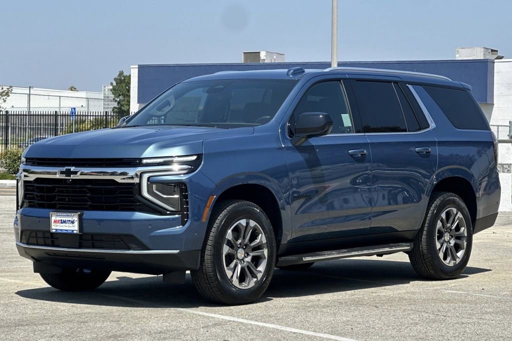 2025 Chevrolet Tahoe LS photo 8