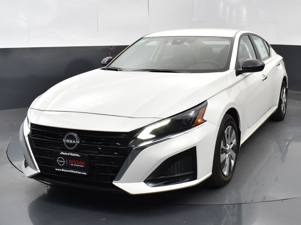 2025 Nissan Altima 2.5 S photo 3