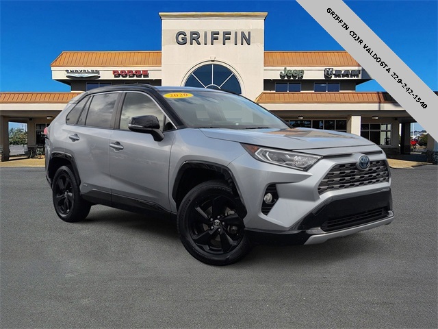 2020 Toyota RAV4 SE's photo