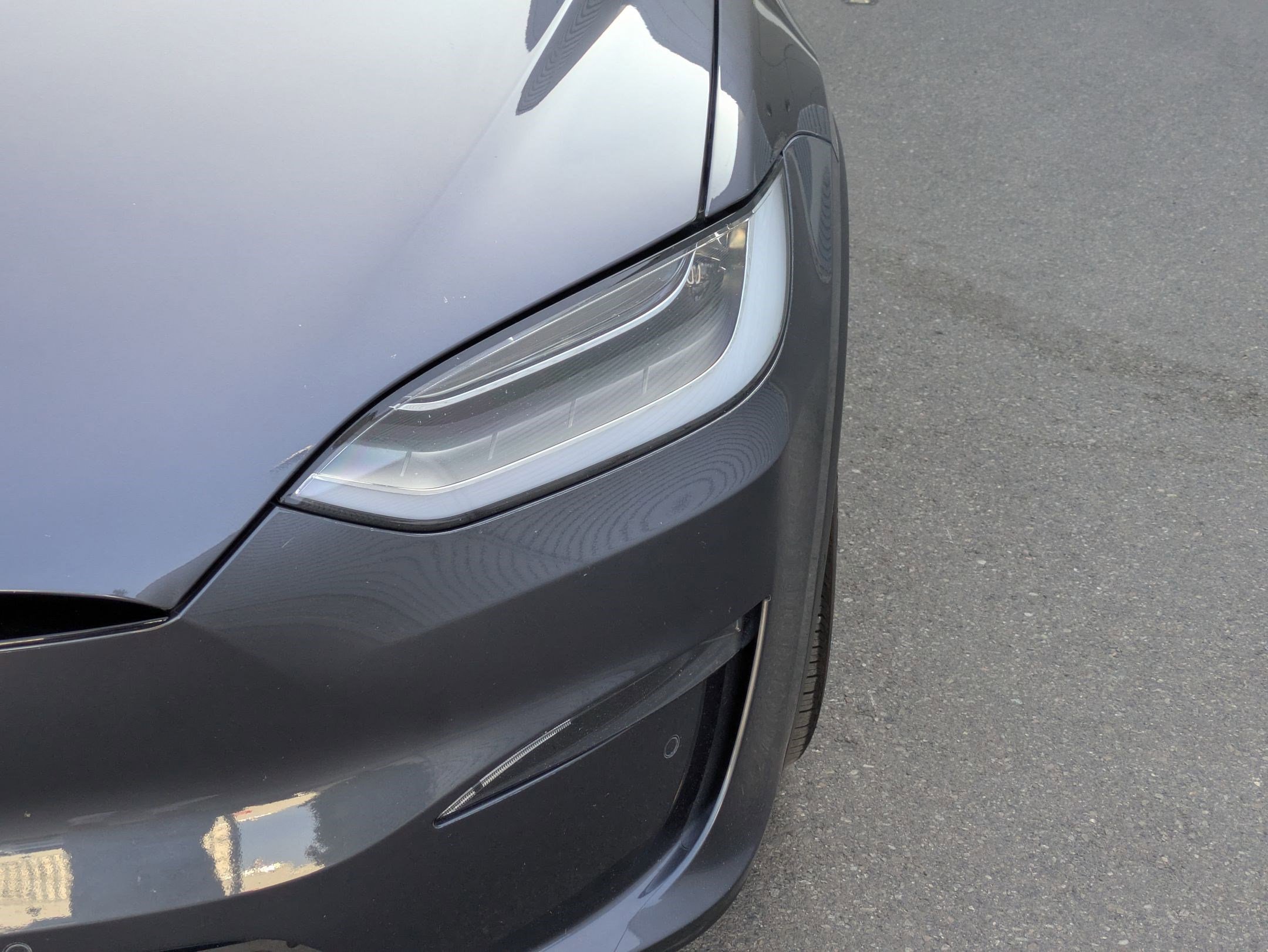 2022 Tesla Model X Plaid photo 10