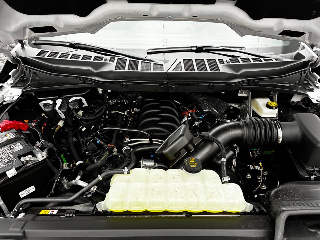 2025 Ford F-150 XLT photo 34