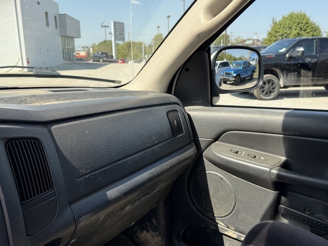 2005 Dodge Ram photo 18