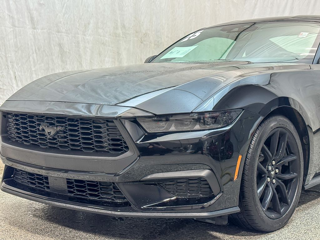 2025 FORD MUSTANG - Image 4