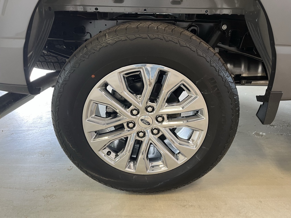 2025 Ford F-150 Lariat photo 12