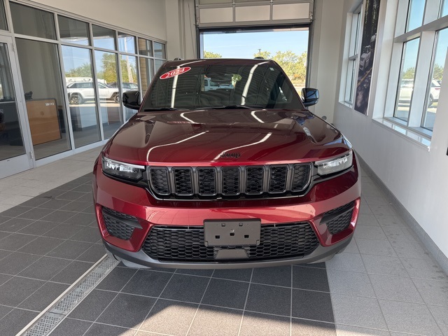 2024 Jeep Grand Cherokee Altitude X photo 2
