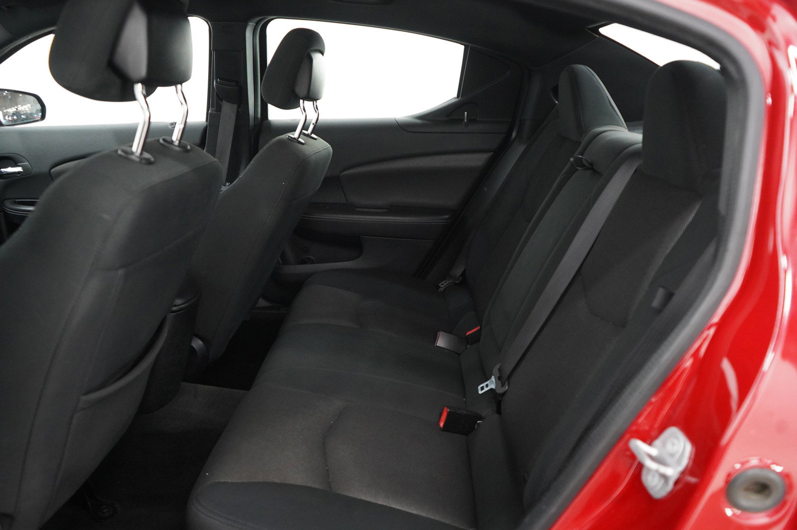 2014 Dodge Avenger SE photo 15