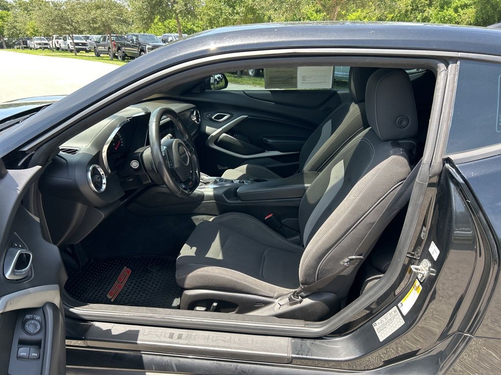 2018 Chevrolet Camaro 1SS photo 10