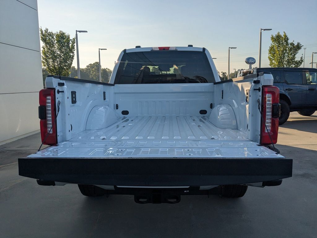 2025 Ford F-250 Lariat photo 13