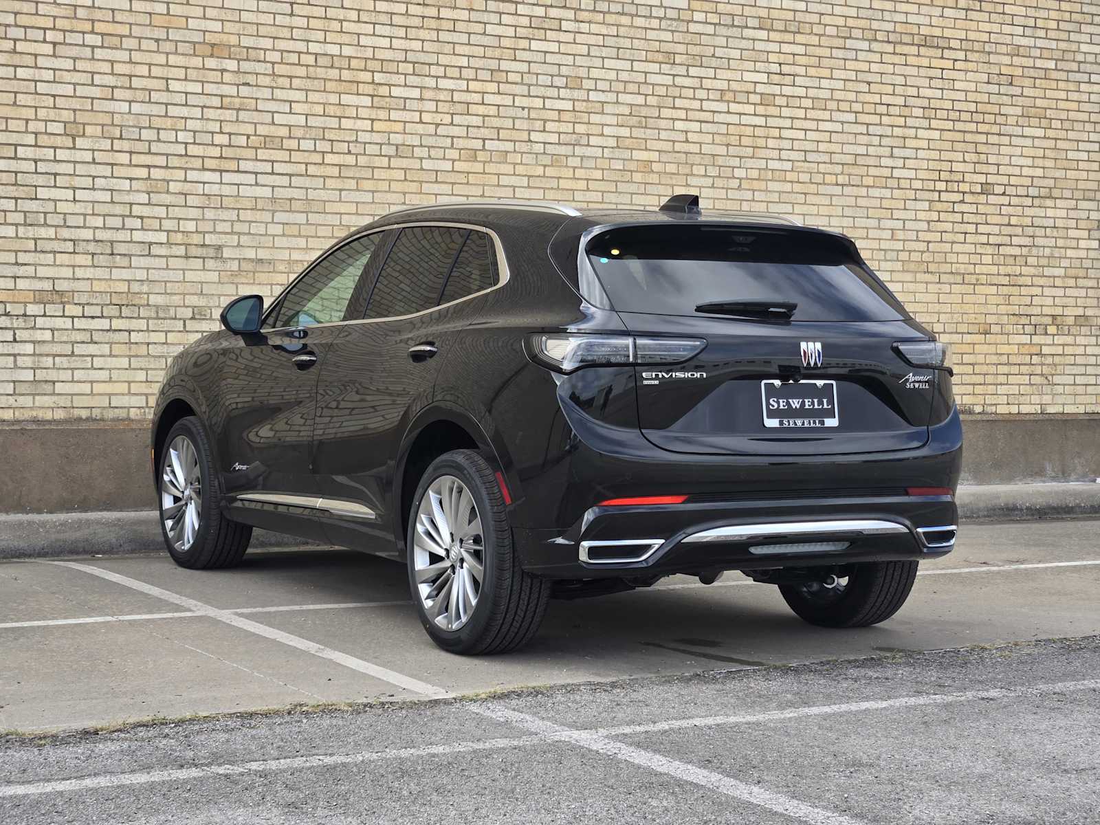 2025 Buick Envision Avenir photo 4