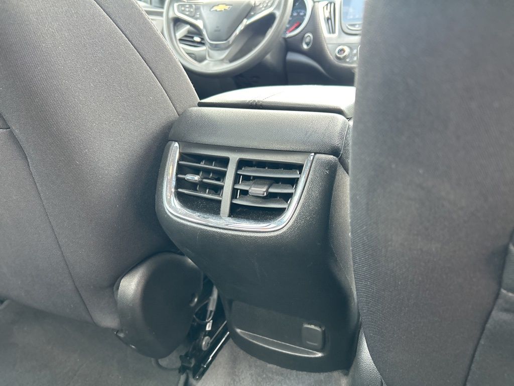 2023 Chevrolet Malibu 1LT photo 36